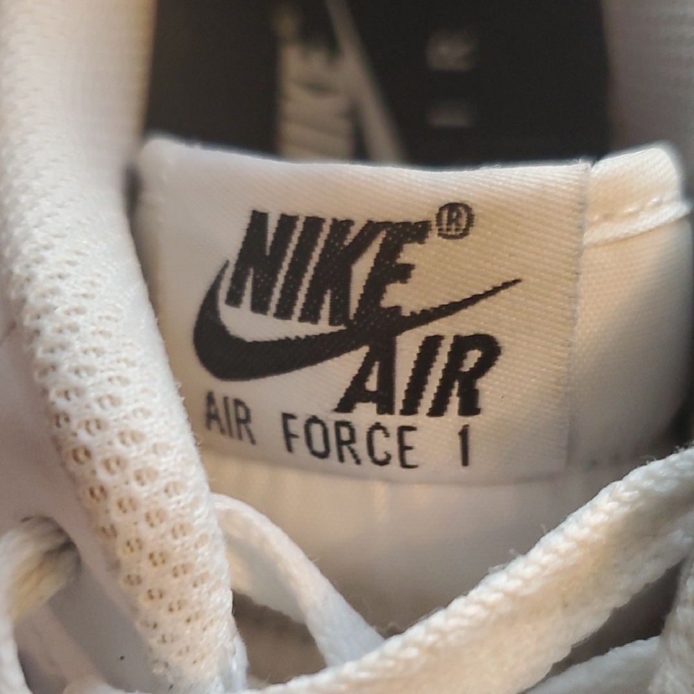 Nike Air Force 1 White with Black Details - Picture 5 of 16